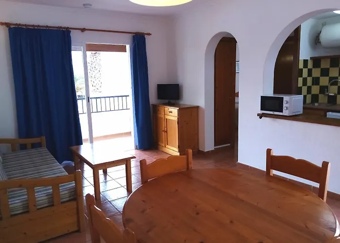 O7 Vistapicas Cala'N Blanes (Menorca)