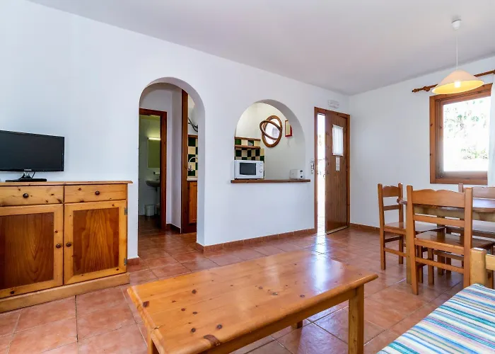 O7 Vistapicas Cala'N Blanes (Menorca)